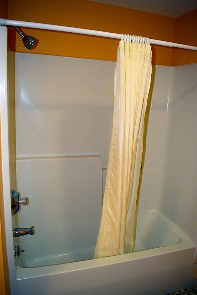 The Royal Victorian Motel