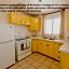 1 or 3 Bedroom Apartment with Full Kitchen