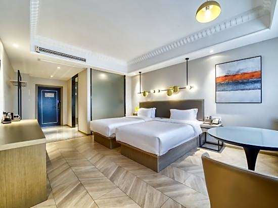 Qiha Hotel (Xiangshan Wanda Plaza)