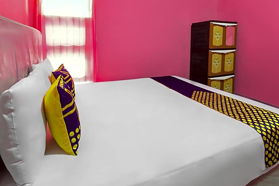 OYO Life 93405 Montong Are Residence