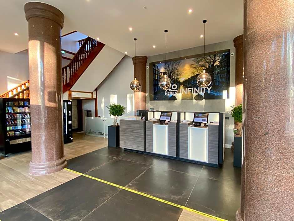 XO Hotels Infinity