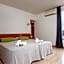 Hotel Everest