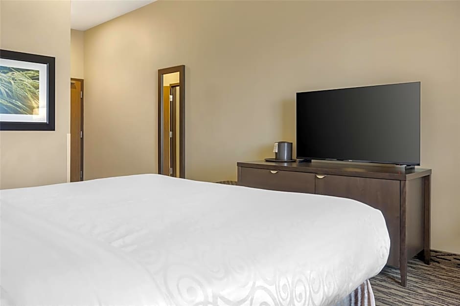 Best Western Plus Bridgewater Hotel & Convention Centre