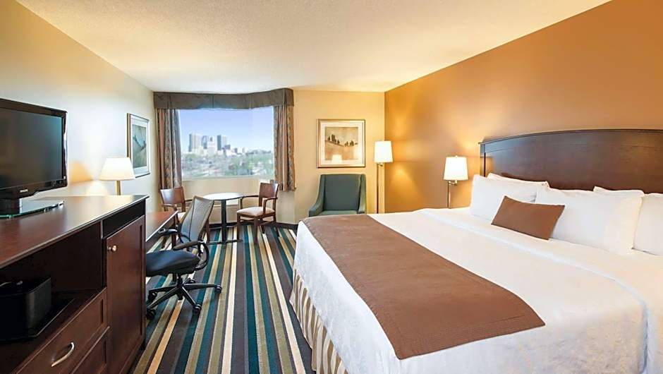 Best Western Plus Winnipeg Airport Hotel