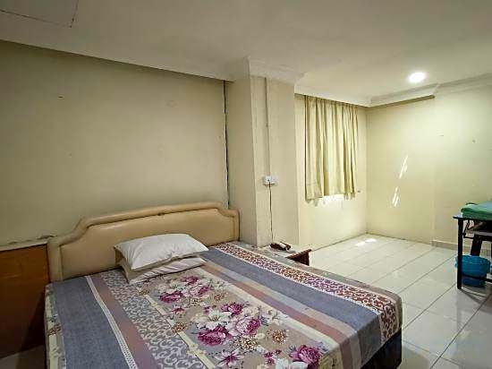 OYO 90895 Hotel Ikia