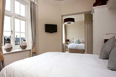 Standard Family Room with City View