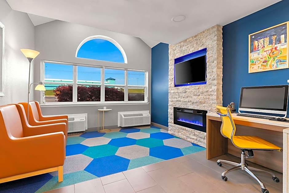 Microtel Inn & Suites by Wyndham Tulsa  Catoosa/Route 66