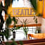 City Hotel B&B, reception 24 7, 800m od-from R1, free parking