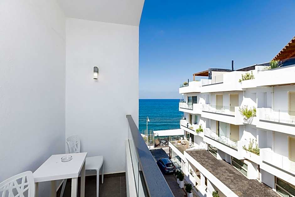 Kahlua Hotel & Suites