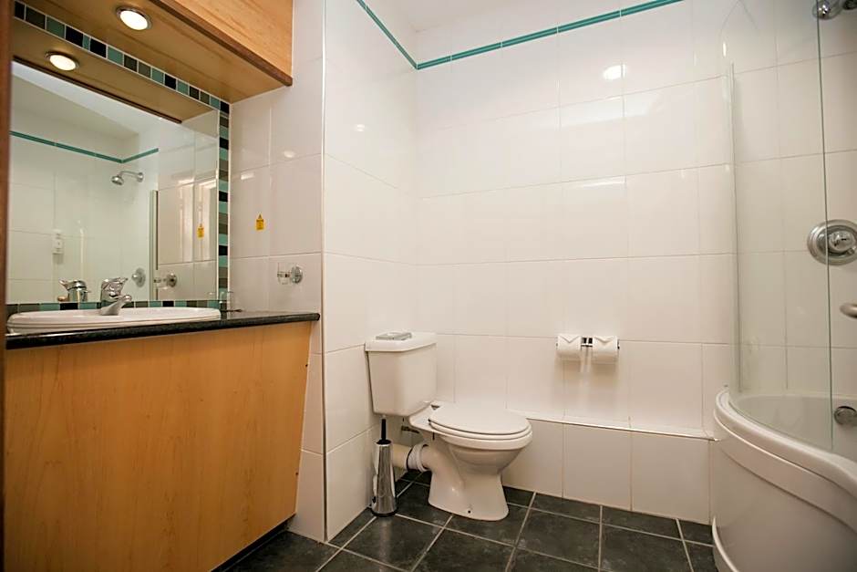 La Mon Hotel & Country Club