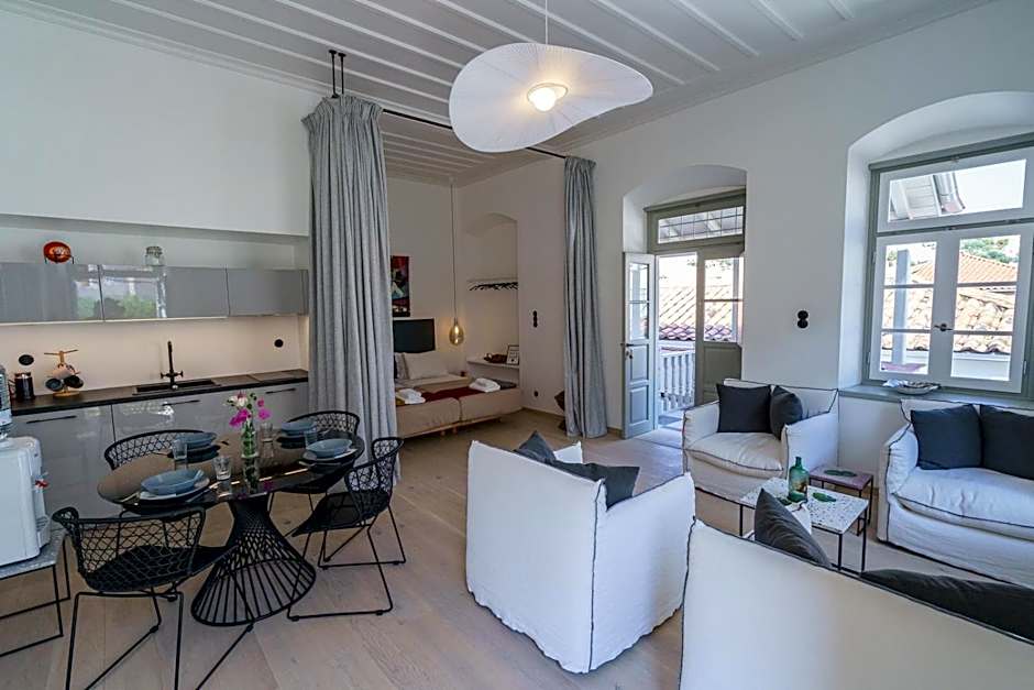 LIVIN Hydra Legacy Suite