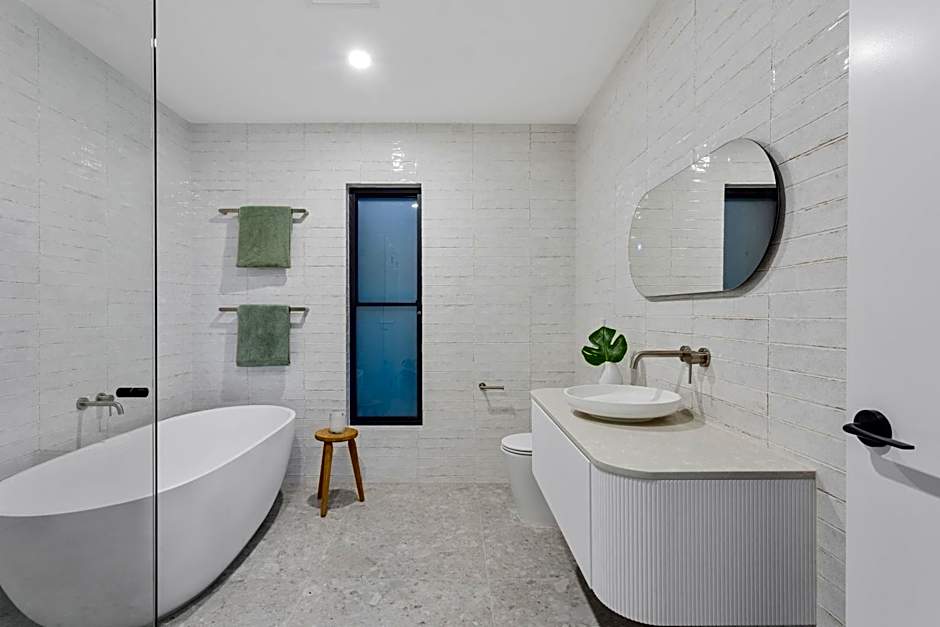 Panoramic Bayview Luxe