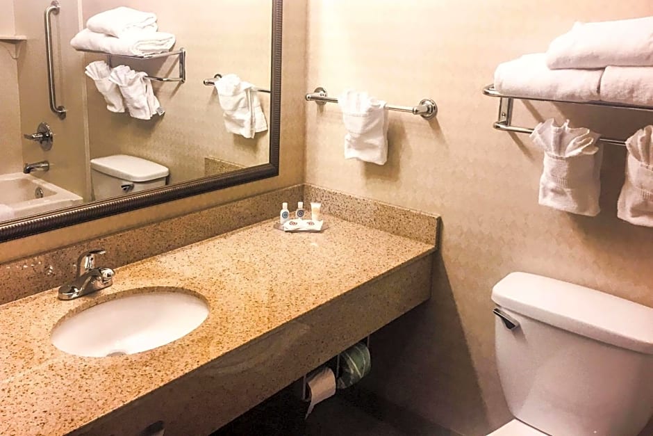 Comfort Inn & Suites Harrisonville