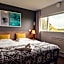 Farmhouse Lodge