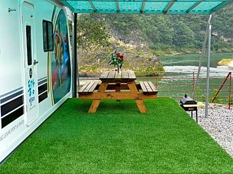 Yeongwol Donggang Village Caravan
