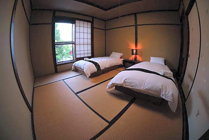 HA-MON Slope Side Hotel and Private Chalet