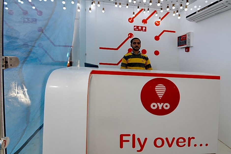 OYO Flagship Flyover Inn