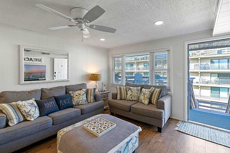 Ocean Block Condo 100 Steps From the Beach
