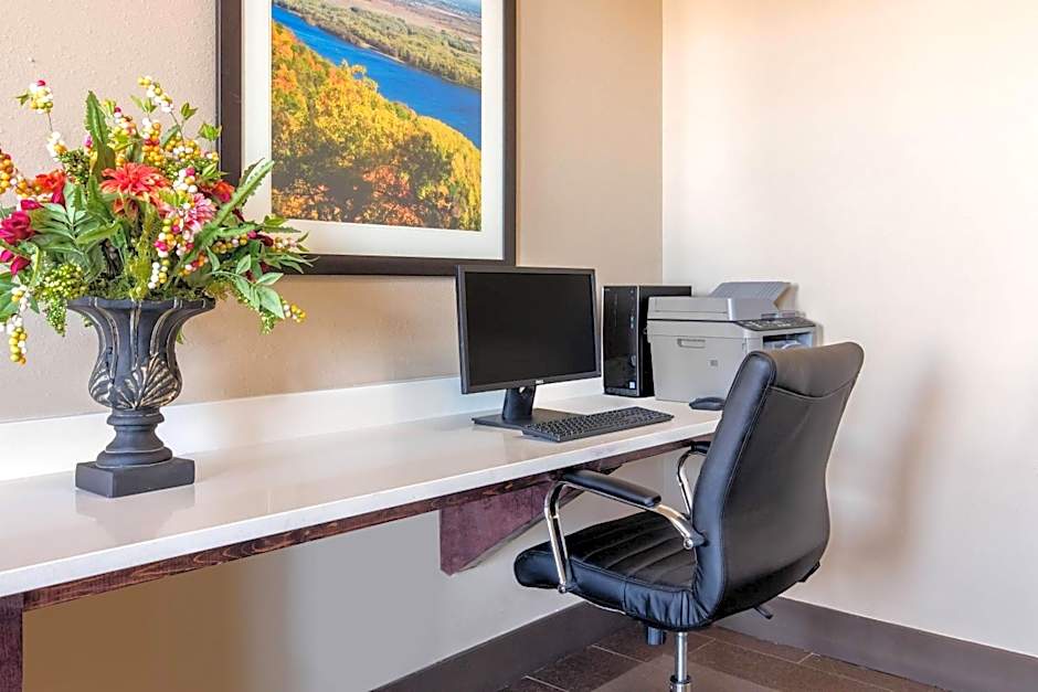 Comfort Inn & Suites Mccomb