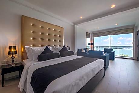 Deluxe Double Room with Sea View