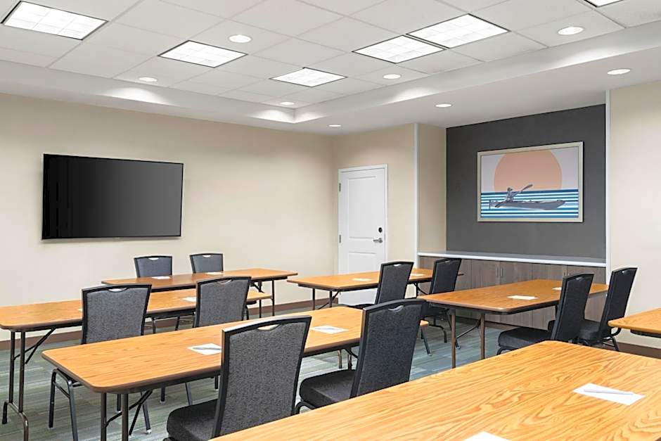 Residence Inn by Marriott Milwaukee West