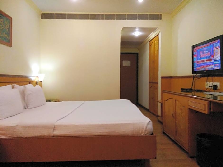 Empires Hotel