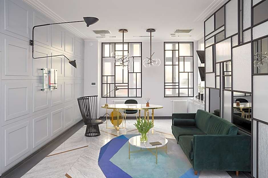 No.4 Residence
