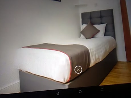 Single Room with Shared Bathroom