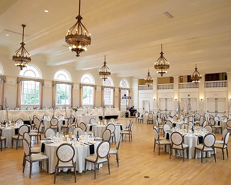 The Stella Hotel and Ballroom 