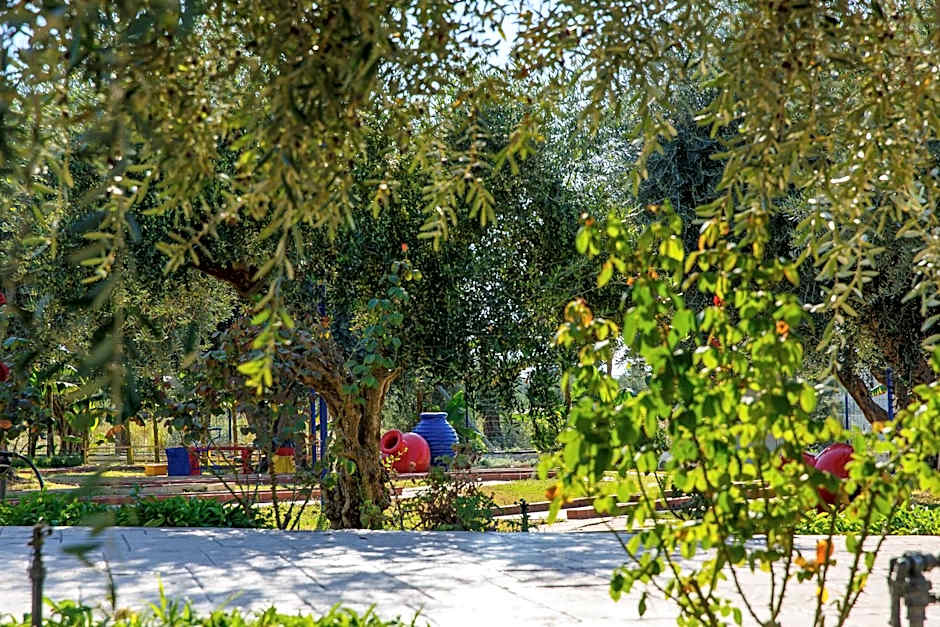 Filoxenia Apartments & Studios