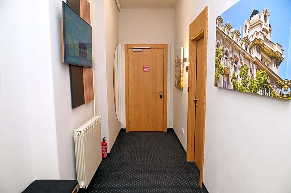 Republic Square Suites