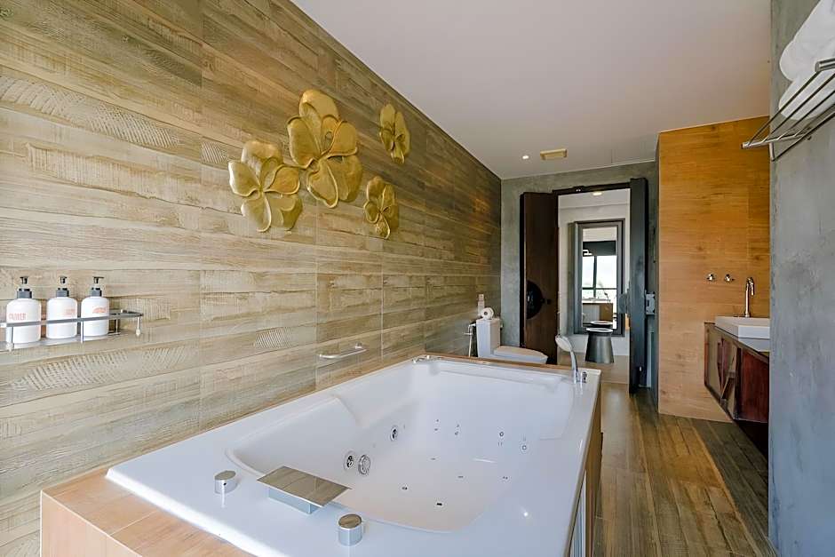 Patong Signature Boutique Hotel