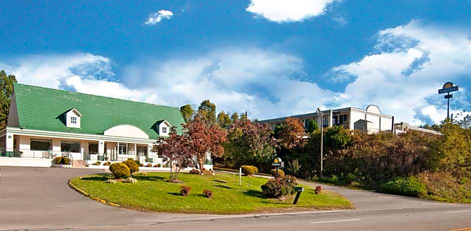 Days Inn by Wyndham Asheville West