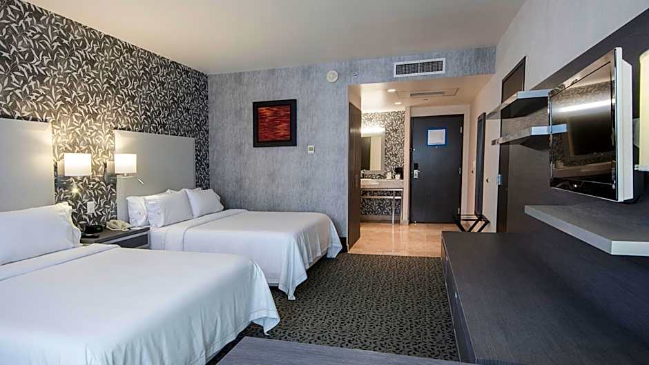 Holiday Inn Express & Suites Queretaro By IHG