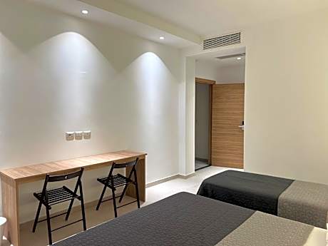 Comfort Triple Room