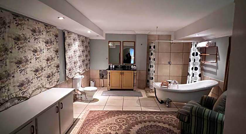 SILKEN TRAP GUEST HOUSE