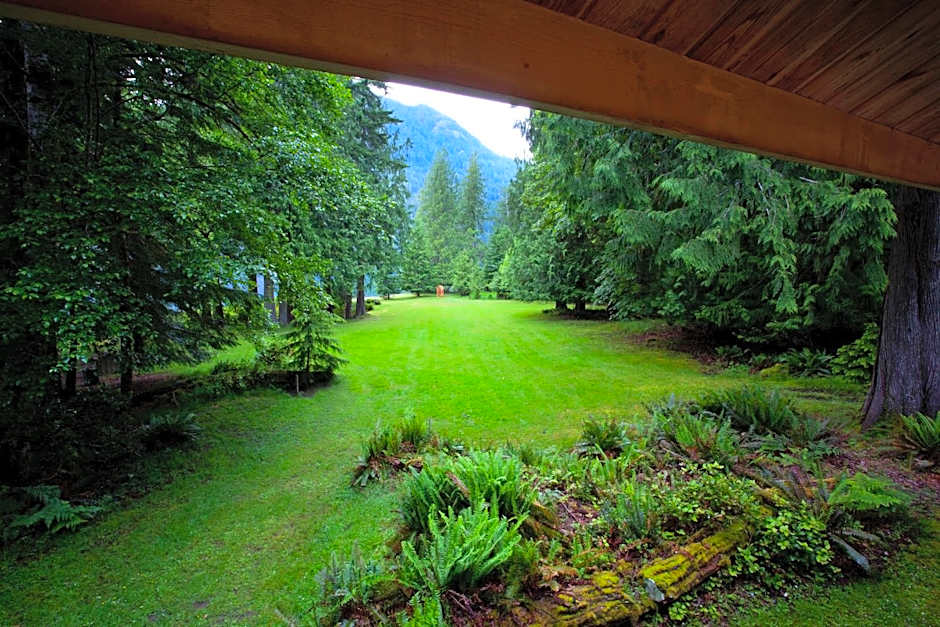 Lake Crescent Lodge