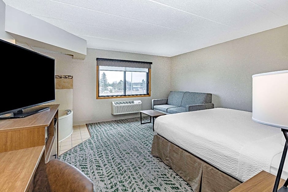 AmericInn by Wyndham Duluth South Proctor Black Woods Event Ctr