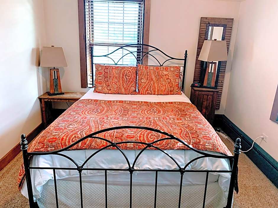 Iowa House Historic Inn