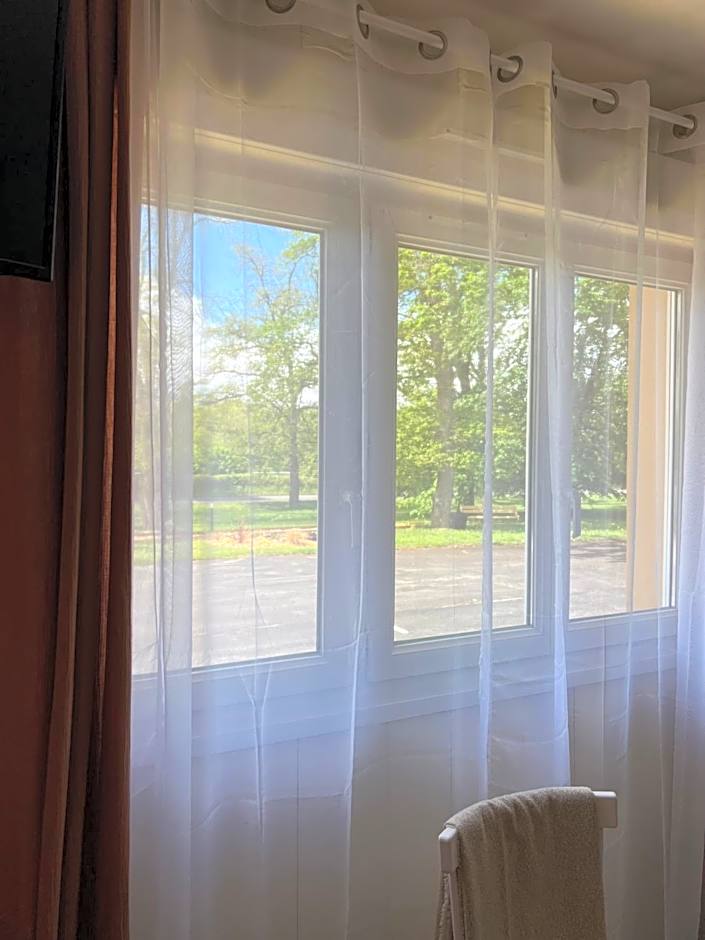 Motel Les Broussailles