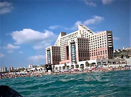 Luxurious Beach apartments