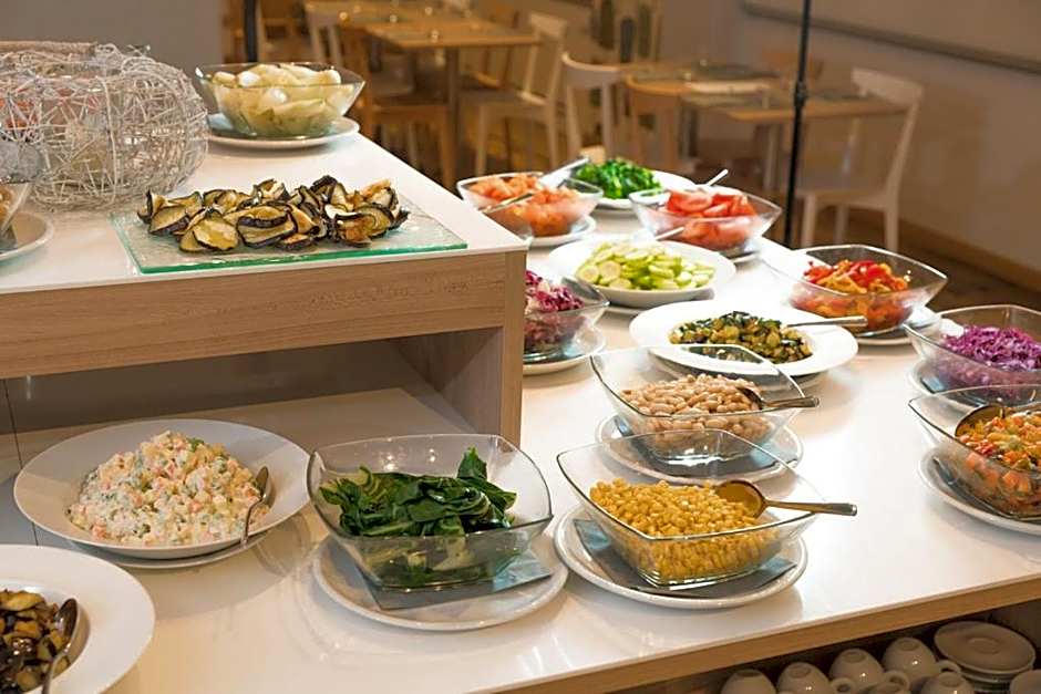 Helios Hotel & Restaurant