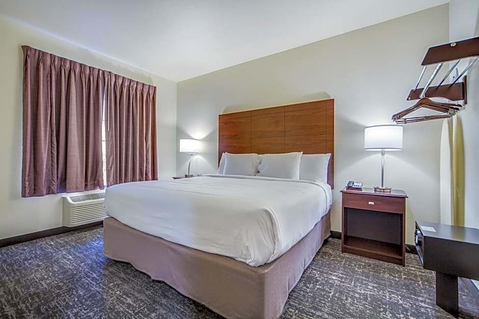 Cobblestone Hotel & Suites - Cozad