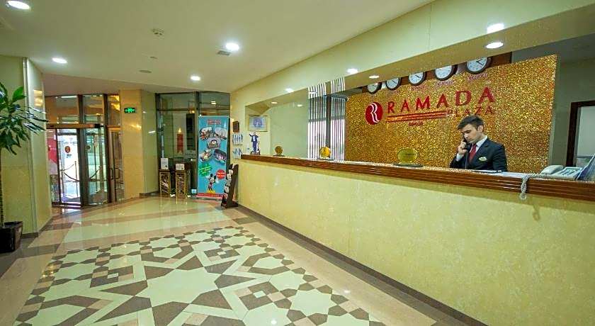 Ramada Plaza Gence