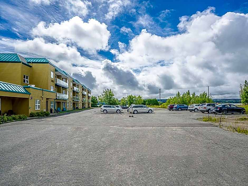 Quality Suites Ste Anne De Beaupre