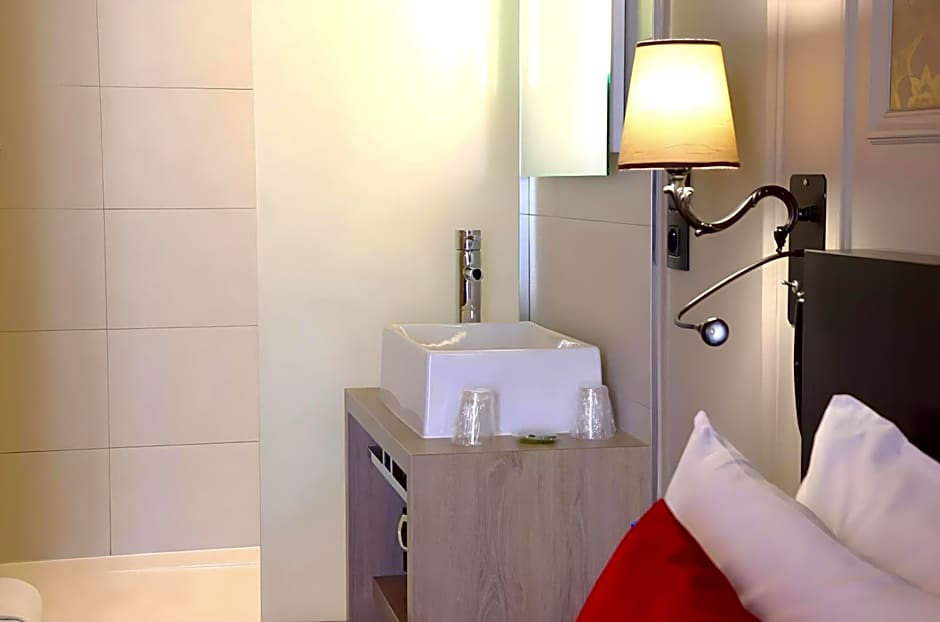 Hotel Le Montmartre Saint Pierre