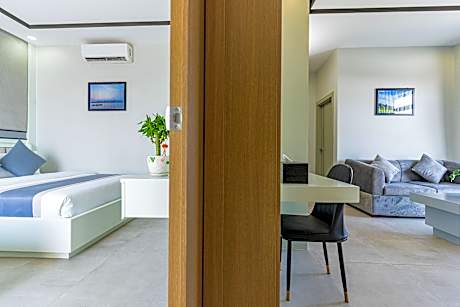 Deluxe Family King Suite