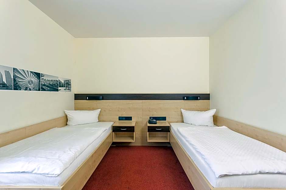 Hotel Mit-Mensch
