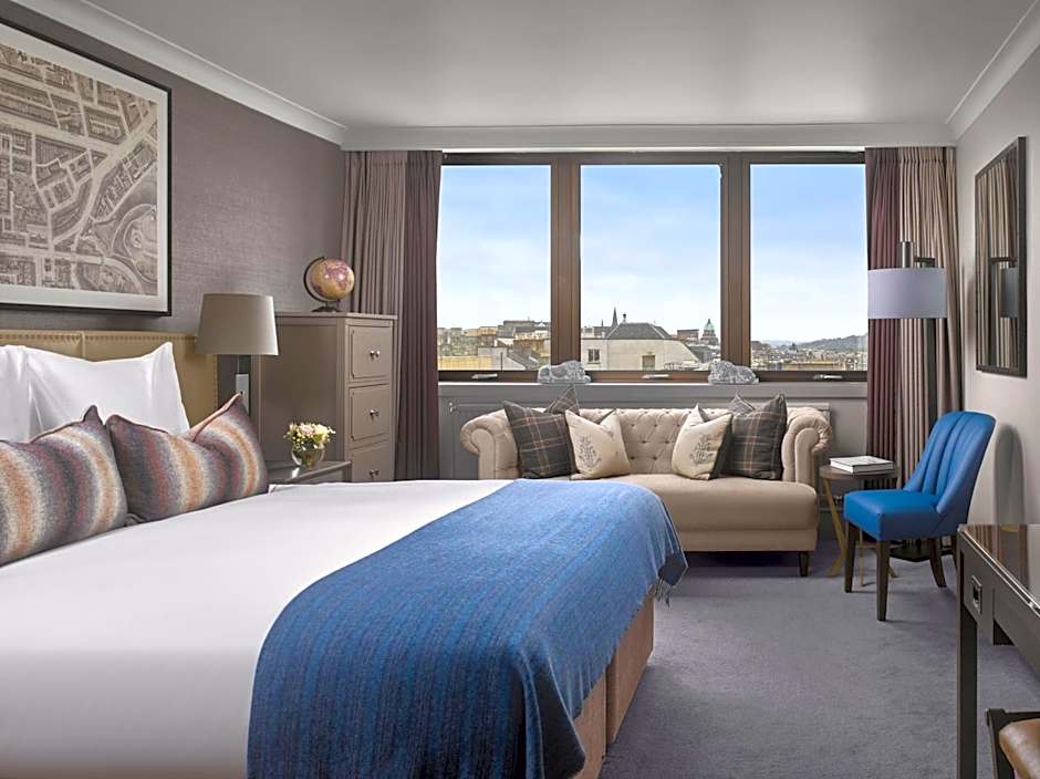 Photo 1 of 5 of Premium 1 King Bed, City View
