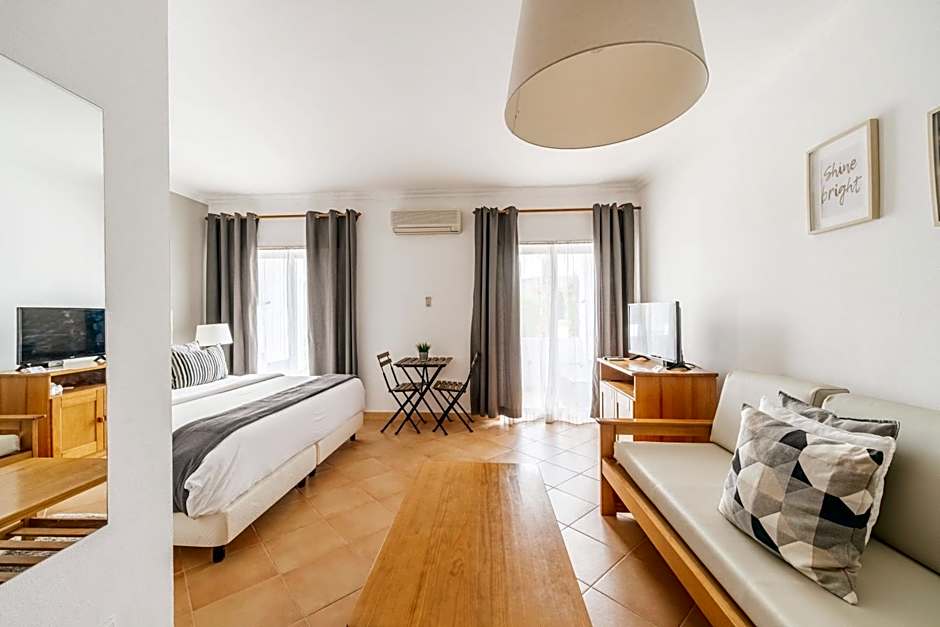 Oasis Beach Apartments